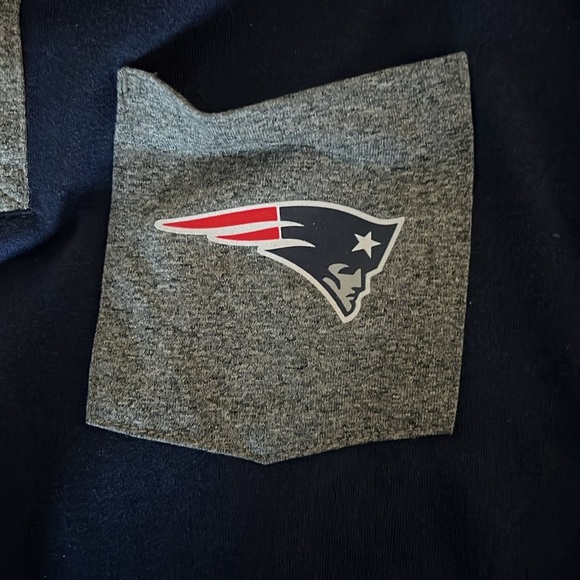 New England Patriots long sleeve shirt - Picture 3 of 4